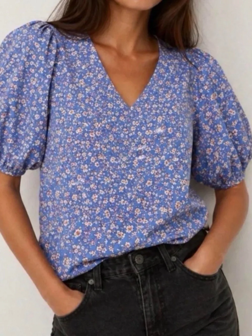 Madewell V-Neck Puff-Sleeve Top in Summer Vines Blue Ditsy Floral L